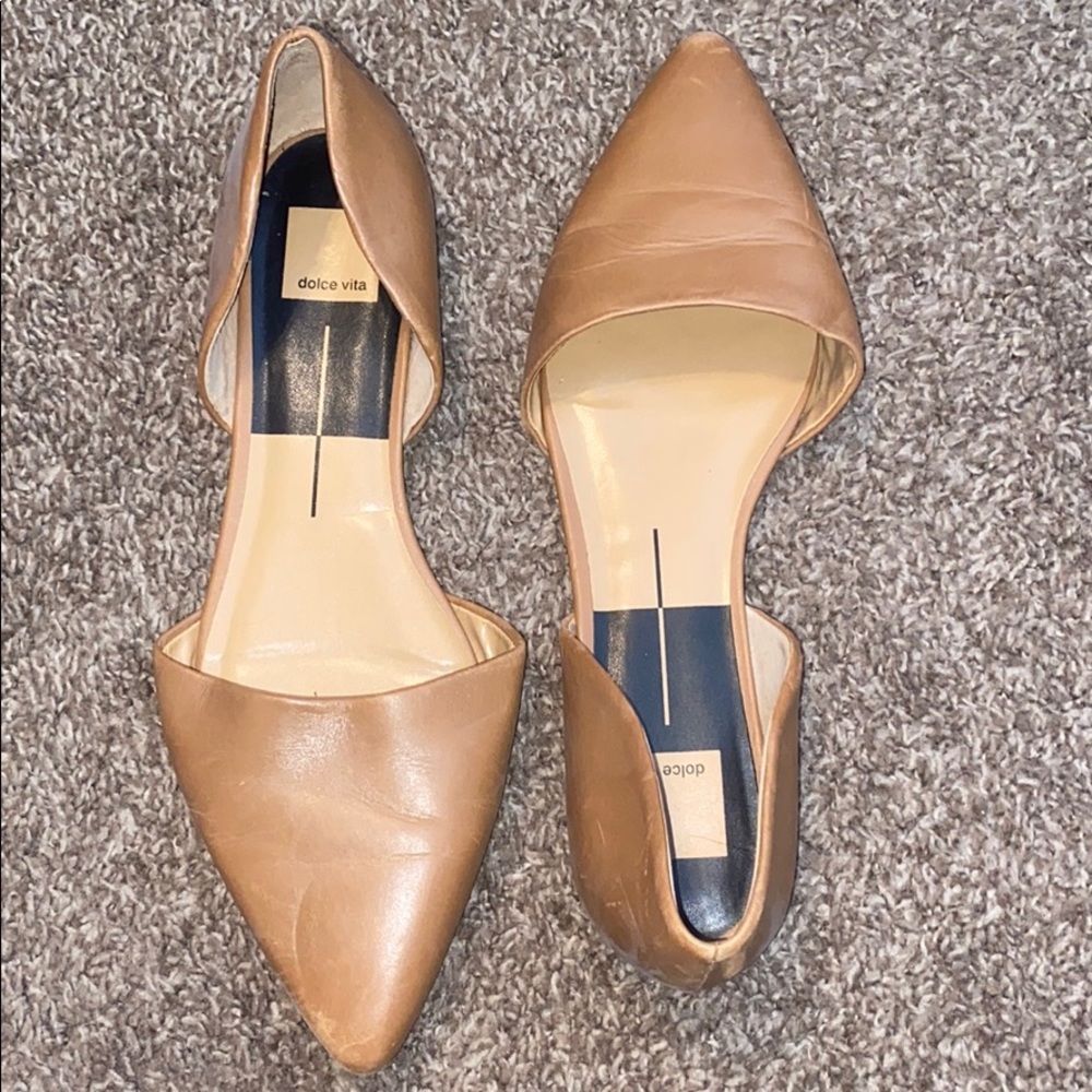 Dolce Vita camel flats